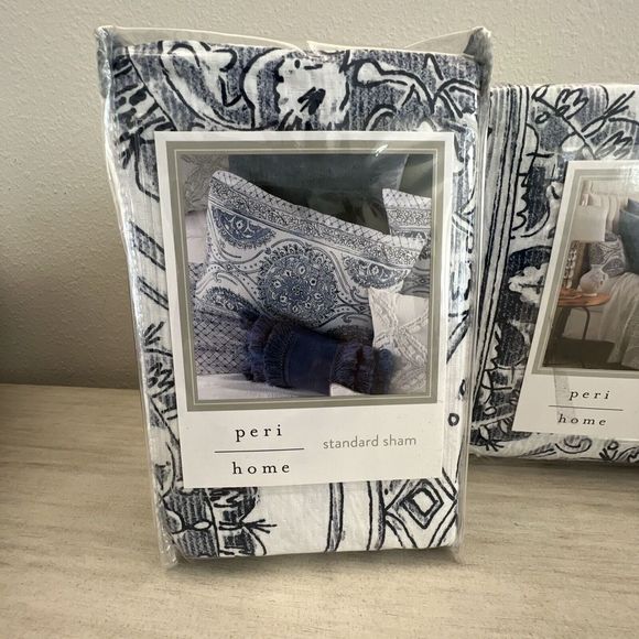 Peri Home Matelasse Medallion Full/Queen Duvet Cover Sham set Dk Blue White - Picture 8 of 12